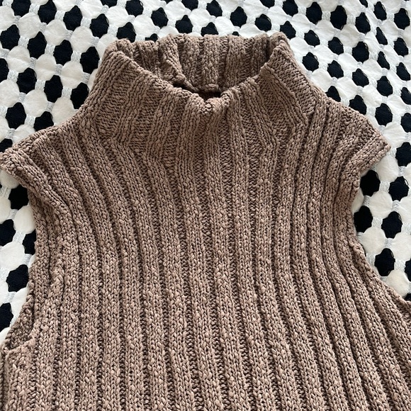 NWT DISSH Vero Tank - Picture 9 of 12